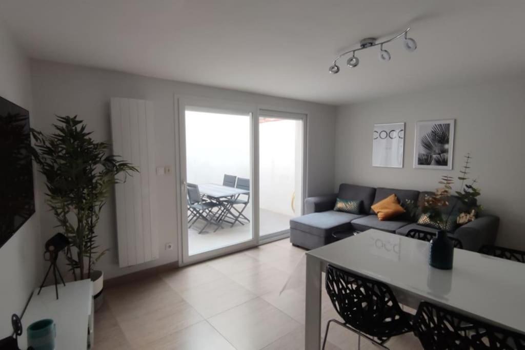 Maison De Ville 600 M Du Marche ลาโรแชล ภายนอก รูปภาพ